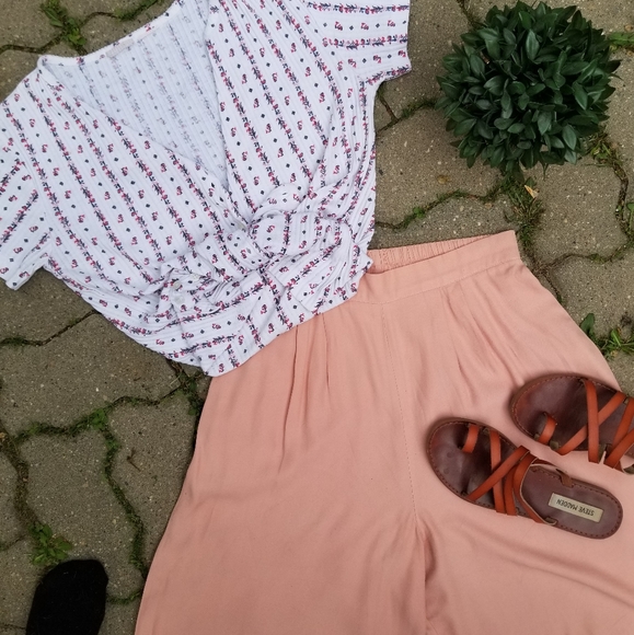 Vintage high waist elastic pink rose slouch shorts - Picture 2 of 7